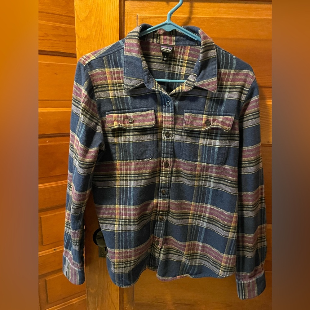 Patagonia Women’s flannel button down